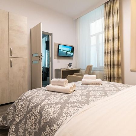 Okbrasov - Apartment & Studio In The Heart Of Old Town, Moments Away From The Black Church Bagian luar foto