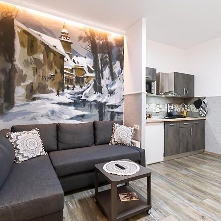 Okbrasov - Apartment & Studio In The Heart Of Old Town, Moments Away From The Black Church Bagian luar foto