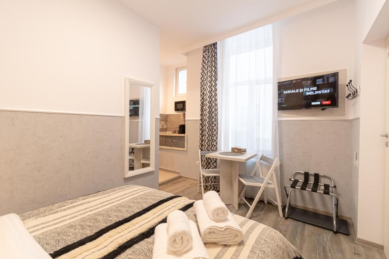 Okbrasov - Apartment & Studio In The Heart Of Old Town, Moments Away From The Black Church Bagian luar foto